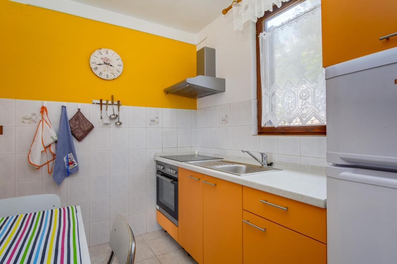 Apartments Villa Julija Mali Lošinj Eksteriør bilde