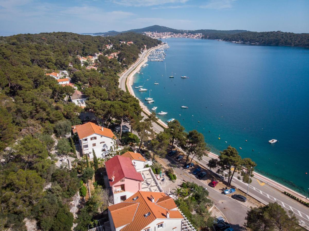Apartments Villa Julija Mali Lošinj Eksteriør bilde