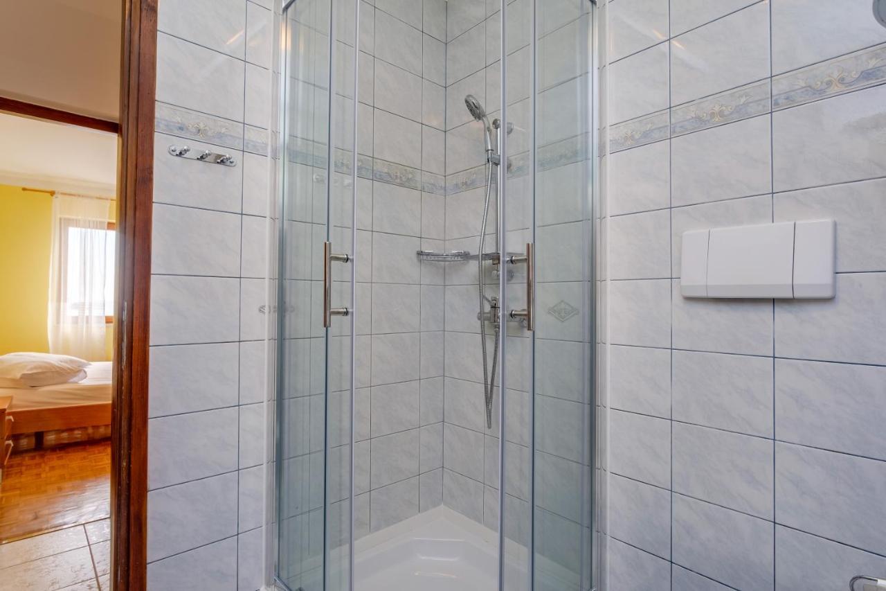 Apartments Villa Julija Mali Lošinj Eksteriør bilde