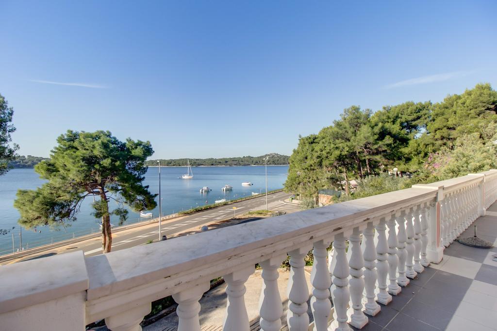 Apartments Villa Julija Mali Lošinj Rom bilde