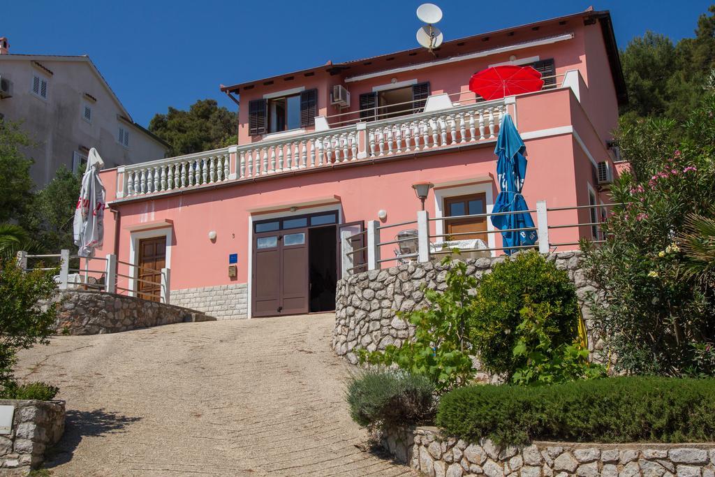 Apartments Villa Julija Mali Lošinj Eksteriør bilde