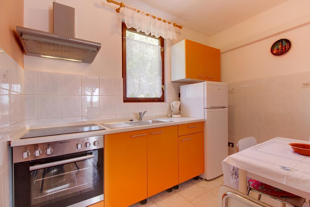 Apartments Villa Julija Mali Lošinj Rom bilde